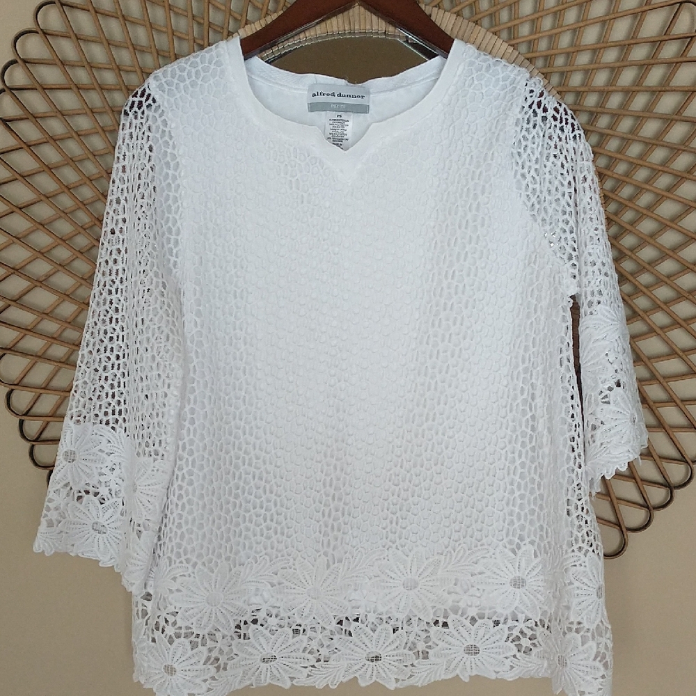 Alfred Dunner Petite Eyelet Crochet 3/4 Sleeve Top Size PS White
